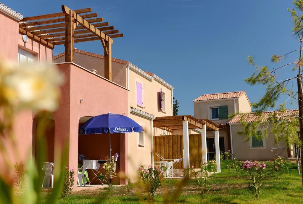 Residence Odalys Le Mas Des Alpilles Параду Екстериор снимка