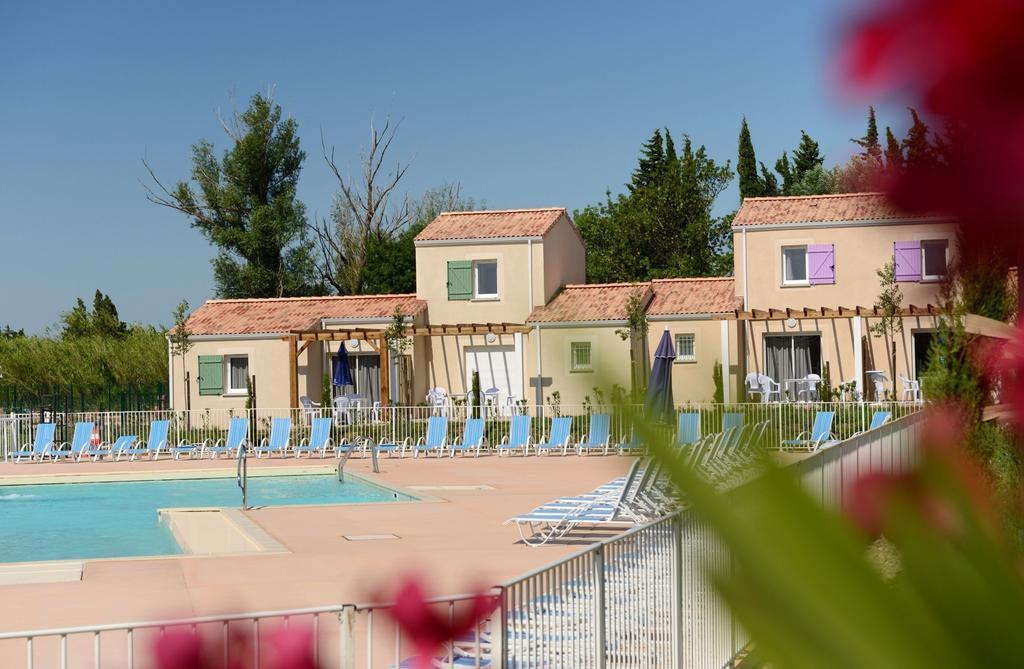 Residence Odalys Le Mas Des Alpilles Параду Екстериор снимка