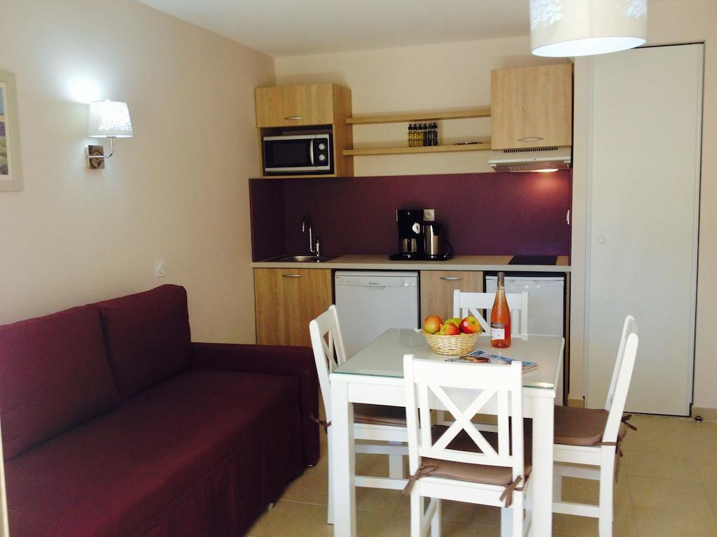 Residence Odalys Le Mas Des Alpilles Параду Екстериор снимка