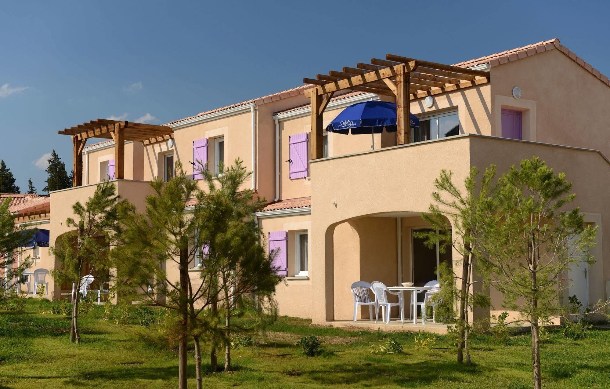 Residence Odalys Le Mas Des Alpilles Параду Екстериор снимка