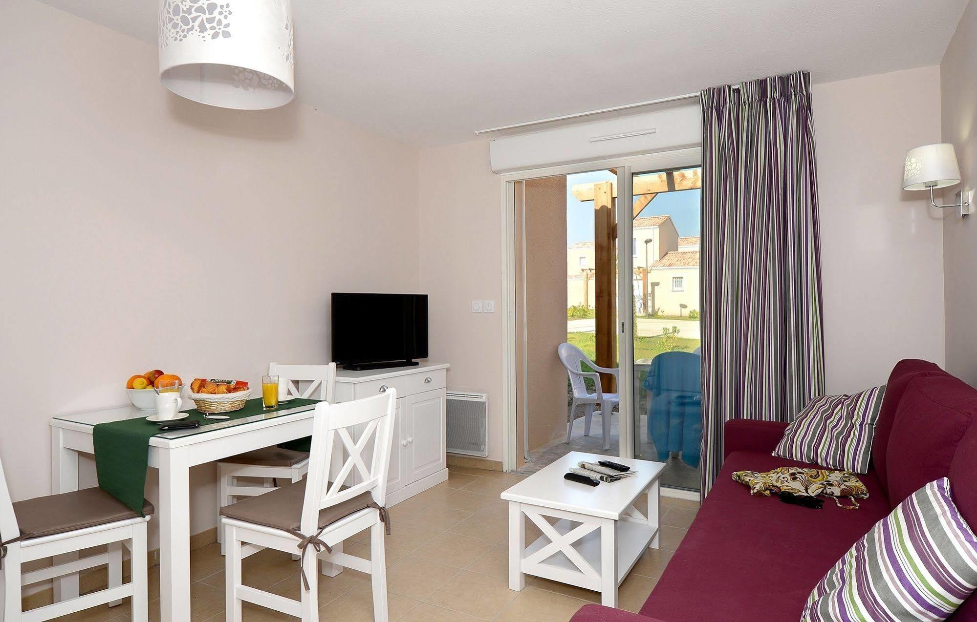 Residence Odalys Le Mas Des Alpilles Параду Екстериор снимка
