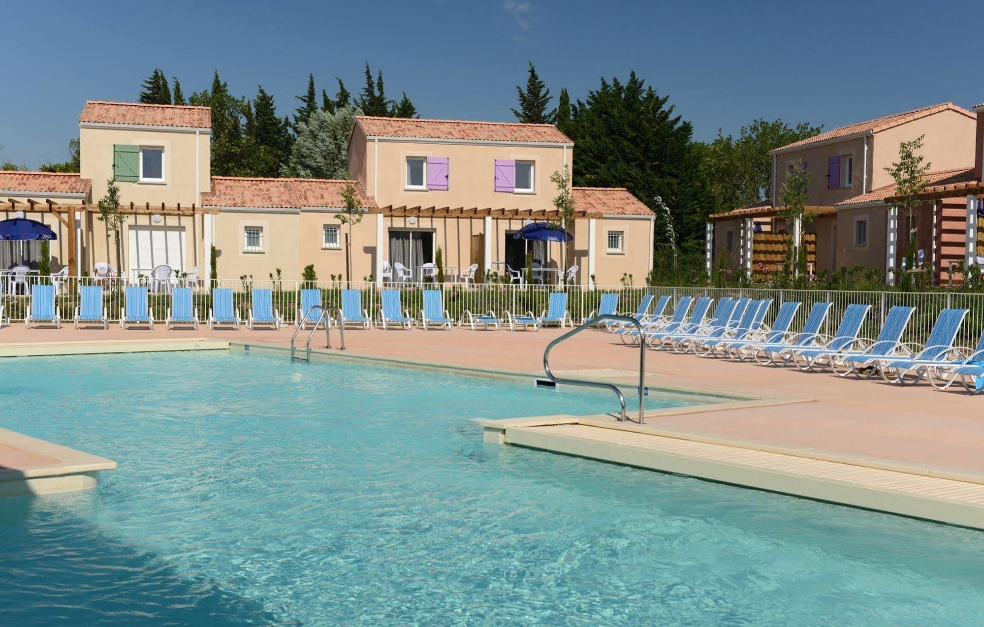 Residence Odalys Le Mas Des Alpilles Параду Екстериор снимка