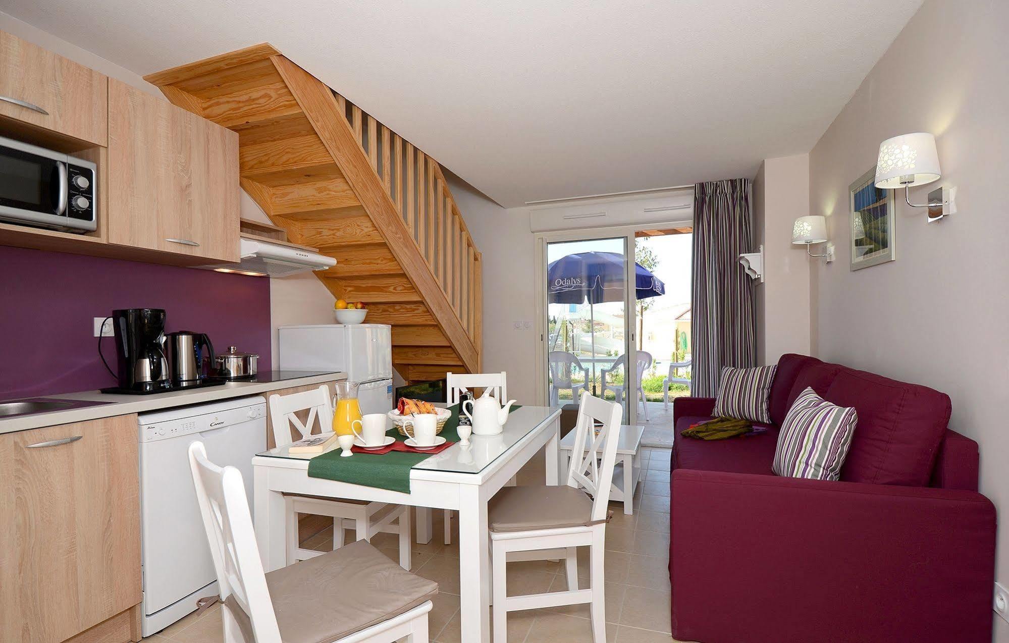Residence Odalys Le Mas Des Alpilles Параду Екстериор снимка