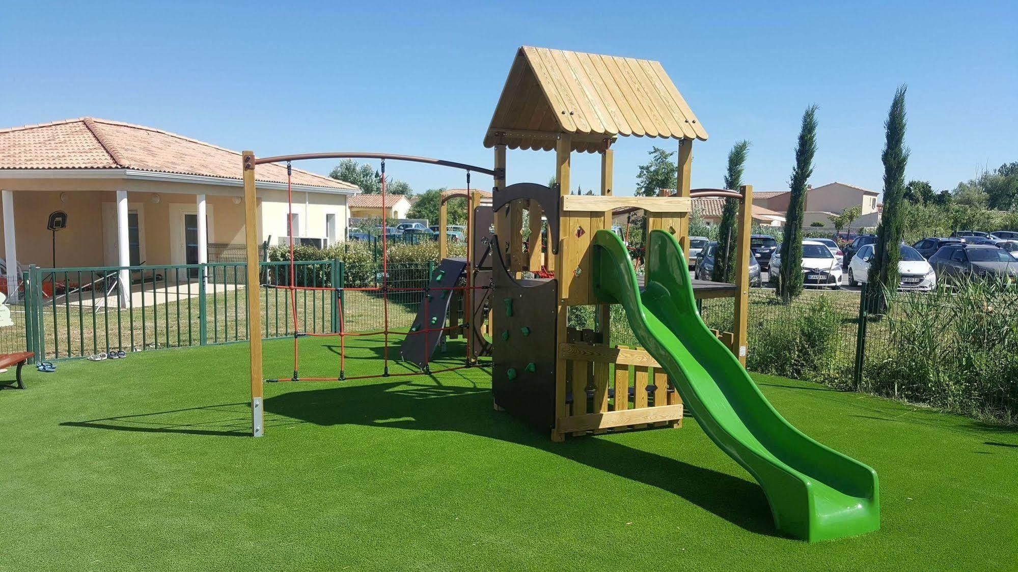 Residence Odalys Le Mas Des Alpilles Параду Екстериор снимка